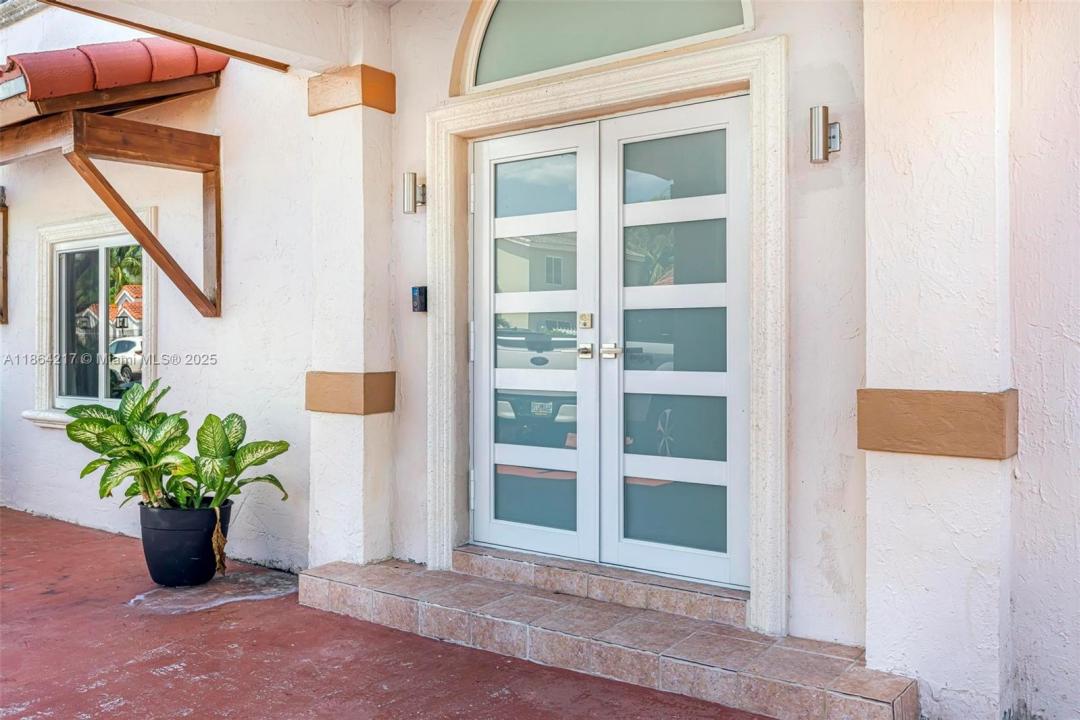 15502 SW 137th Pl, Miami, Florida 33177