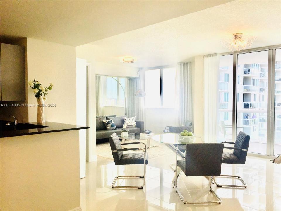 1871 NW S River Dr 1006, Miami, פלורידה 33125, ארצות הברית של אמריקה 