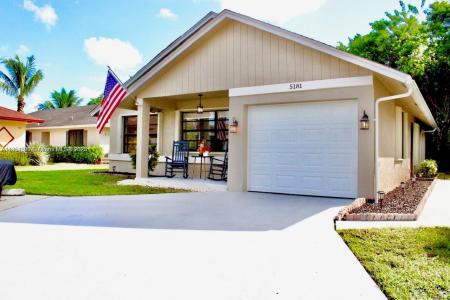 5181 Kim Ct, West Palm Beach, Florida 33415, USA