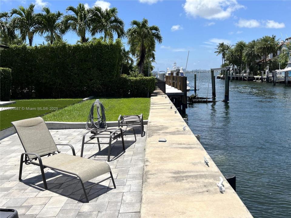 2062 NE 121st Rd, North Miami, Florida 33181