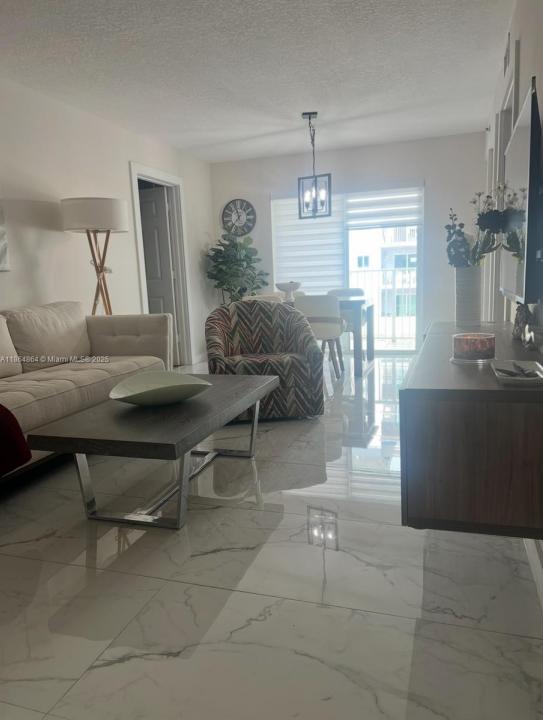 Miami, Florida 33125