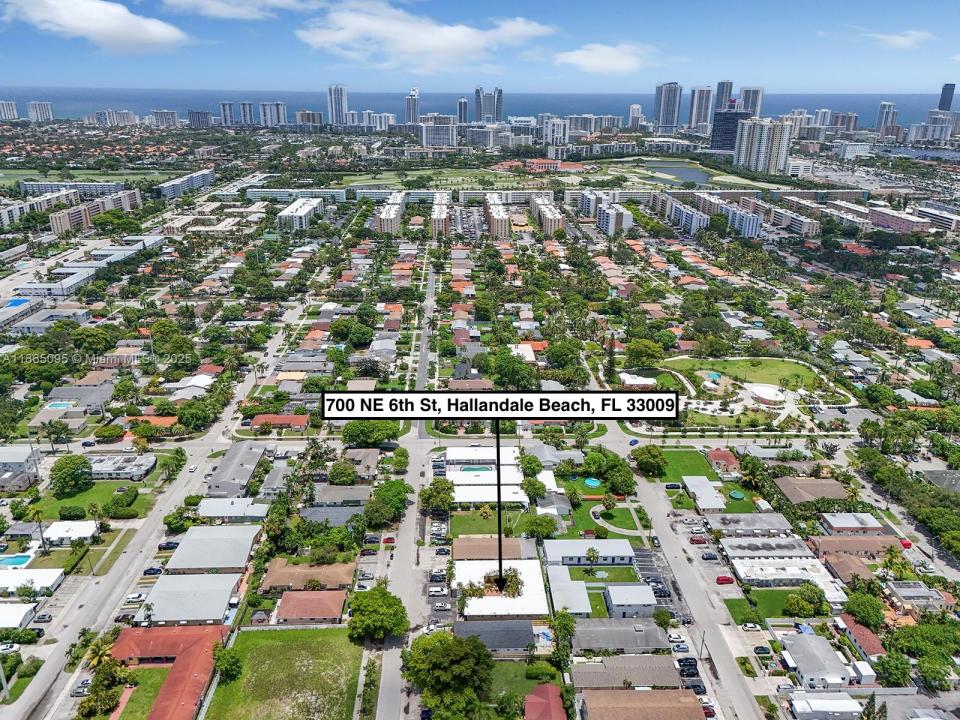 700 NE 6th St, Hallandale Beach, Florida 33009