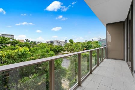 2678 Tigertail Ave 315, Miami, Florida 33133, USA