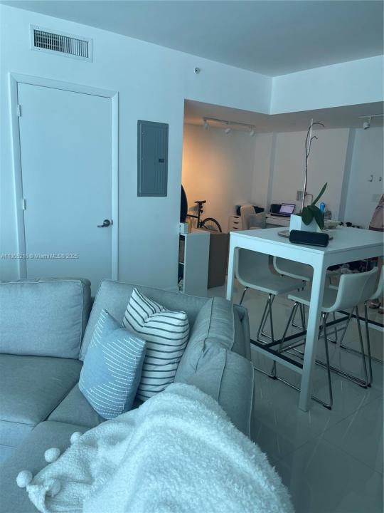 350 S Miami Ave 1108, Miami, Florida 33130, HOA KỲ
