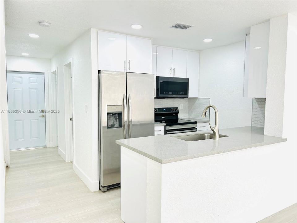 3639 W 11th Ave 10, Hialeah, 플로리다 33012, 미국