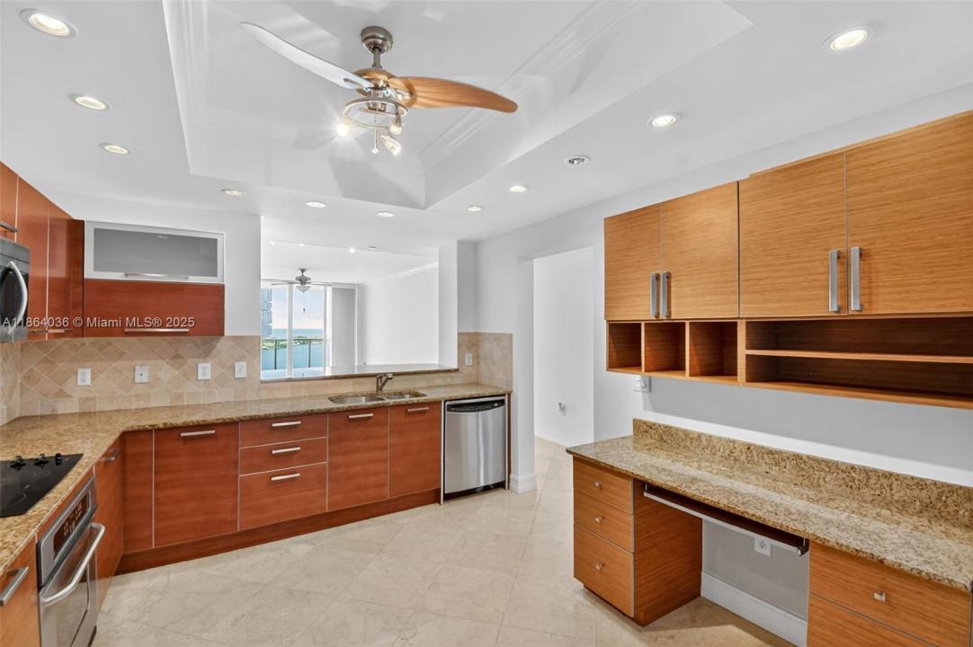 3330 NE 190th St 1611, Aventura, Florida 33180
