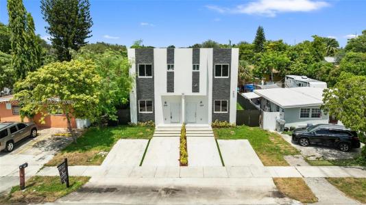 2143 NW Fourth st 2, Pompano Beach, Florida 33069, USA