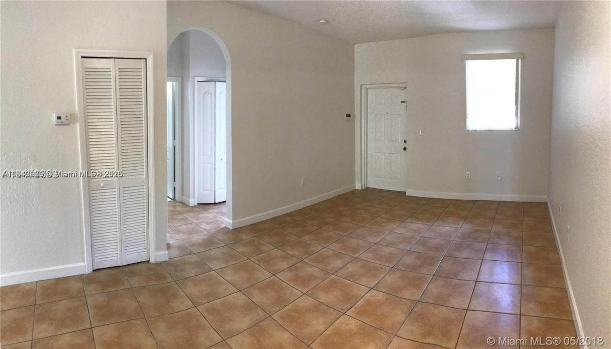 17720 NW 73rd Ave 105, Hialeah, פלורידה 33015, ארצות הברית של אמריקה