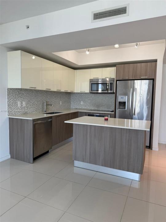 5252 NW 85th Ave 1809, Doral, Florida 33166, USA