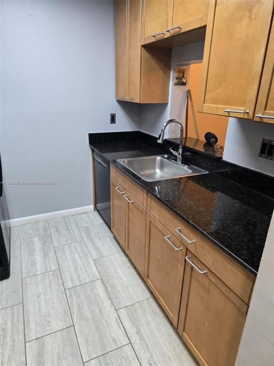 7960 NW 50th St 102, Lauderhill, פלורידה 33351, ארצות הברית של אמריקה 