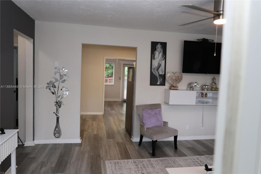2446 Grant St, Hollywood, Florida 33020