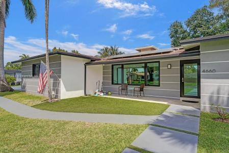 4660 SW 37th Ave, Dania Beach, Florida 33312, USA