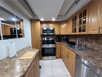 1965 S Ocean Dr LD, Hallandale Beach, Florida 33009, USA