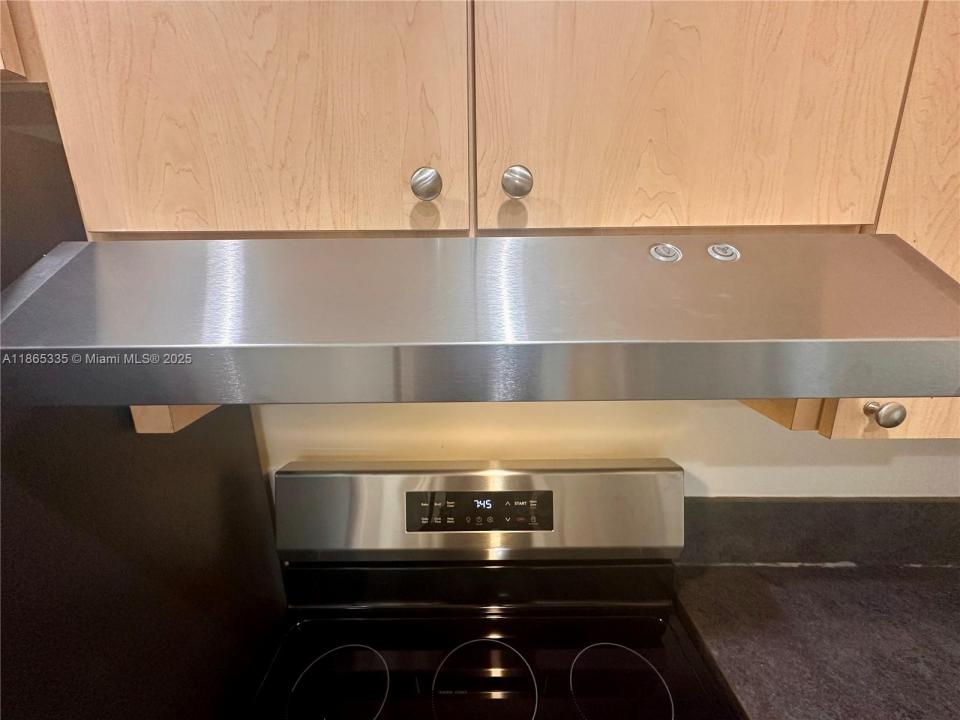 2935 NE 163rd ST 3P, North Miami Beach, Флорида 33160, Соединенные Штаты