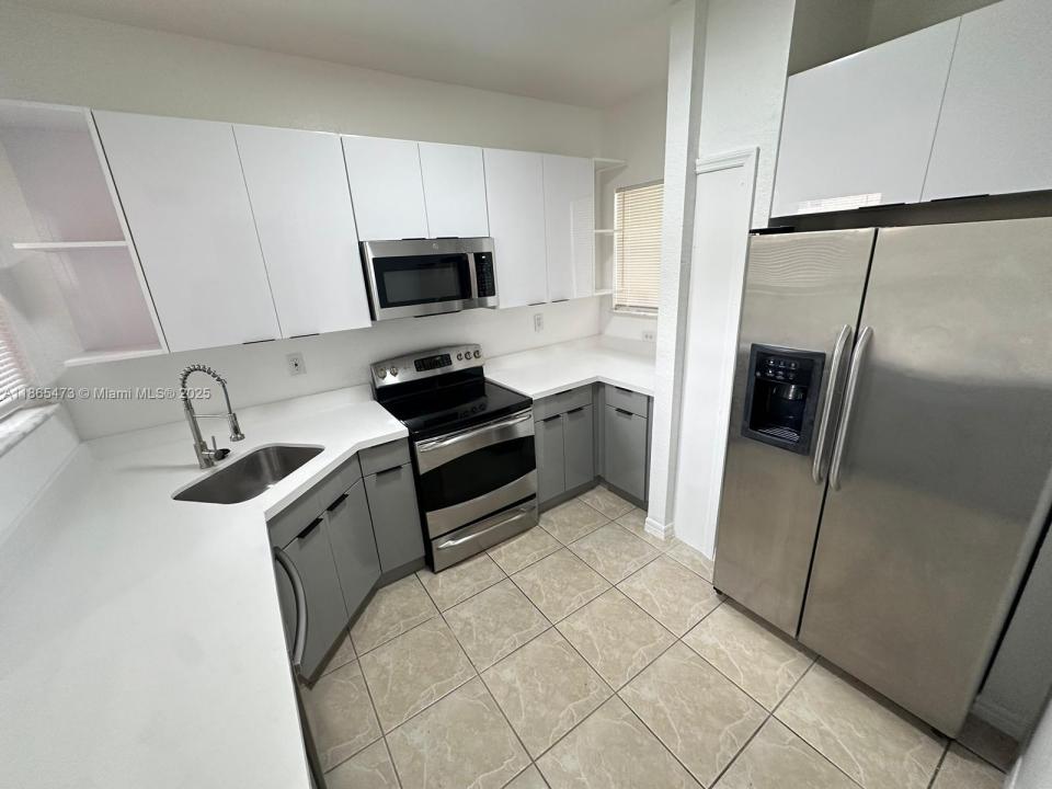 941 SW 6th Pl, Florida City, Florida 33034