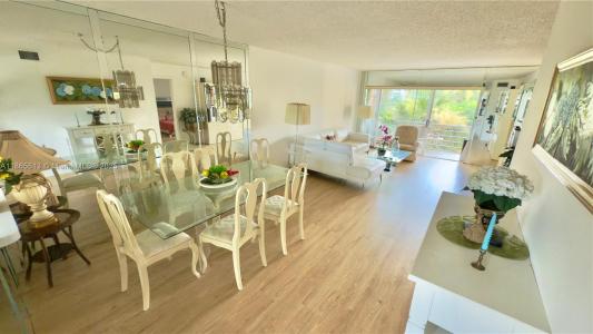 3571 Inverrary Dr 307, Lauderhill, Florida 33319, USA