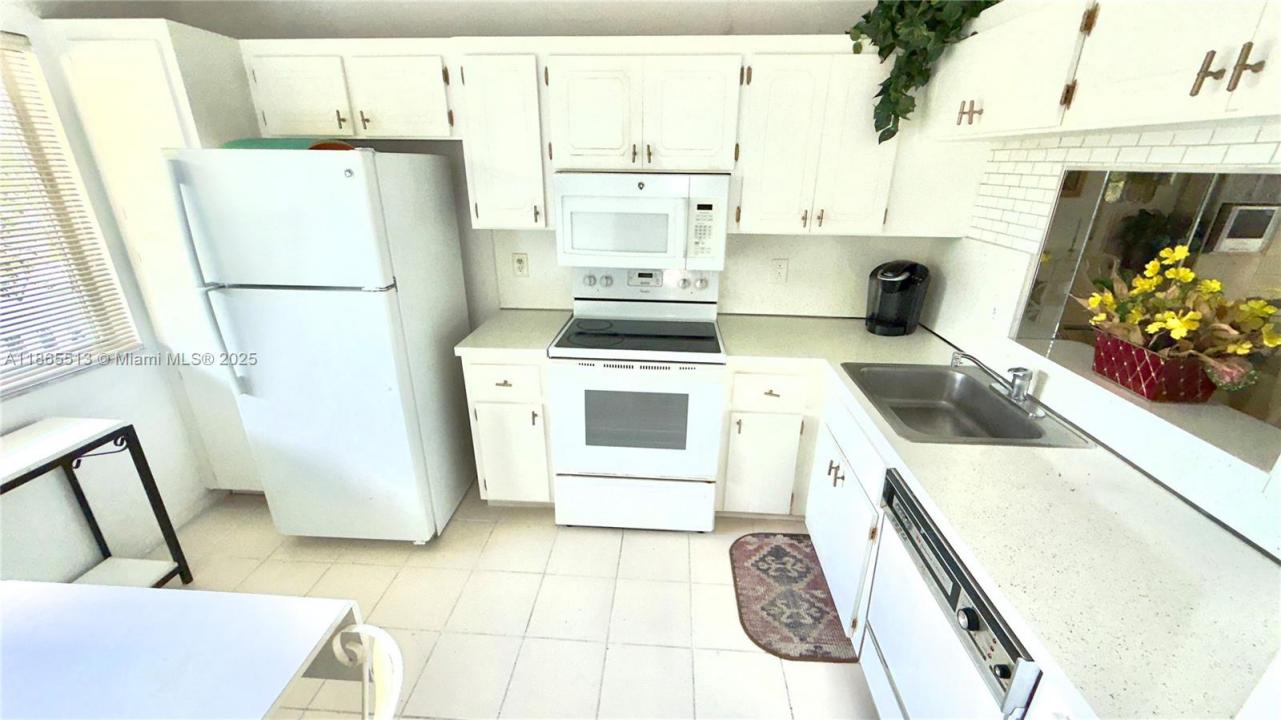 3571 Inverrary Dr 307, Lauderhill, פלורידה 33319, ארצות הברית של אמריקה