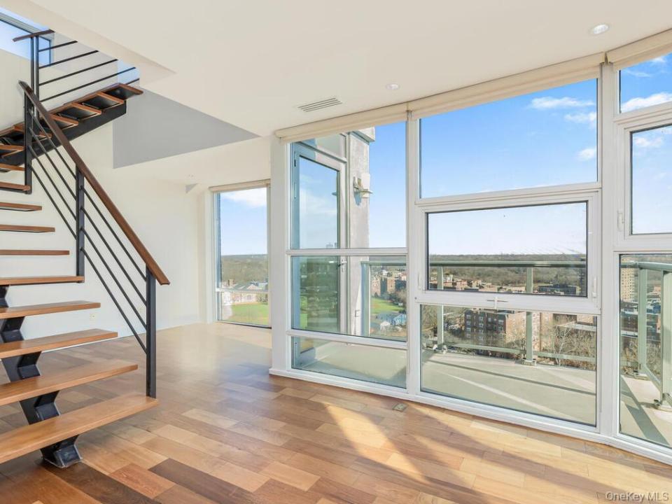 3620 OXFORD Avenue, New York, New York 10463, USA