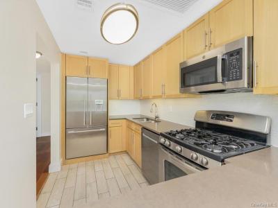 3620 OXFORD Avenue, New York, New York 10463, USA