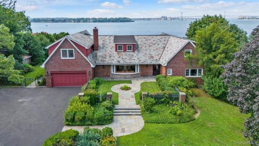 22 Martin Court, North Hempstead, Нью-Йорк 11024, Соединенные Штаты