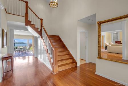 22 Martin Court, North Hempstead, Нью-Йорк 11024, Соединенные Штаты