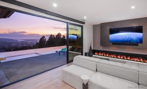 Piragua St, Carlsbad, California 92009