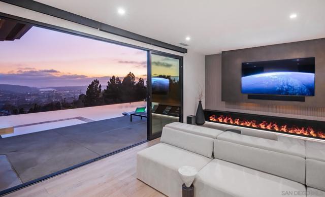 Piragua St, Carlsbad, California 92009