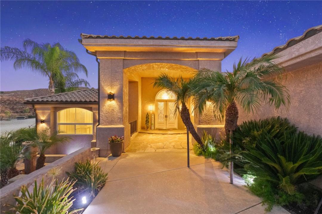 Loch Lomond Drive, Canyon Lake, كاليفورنيا 92587, الولايات المتحدة