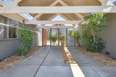 Gainsborough Dr, Concord, California 94518