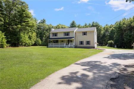 35 Provident Place, Coventry, RI 02816, USA