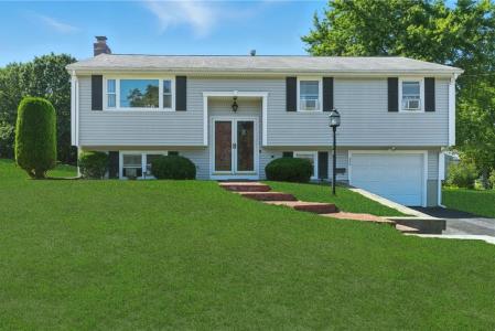 308 Old County Road, Smithfield, RI 02917, USA