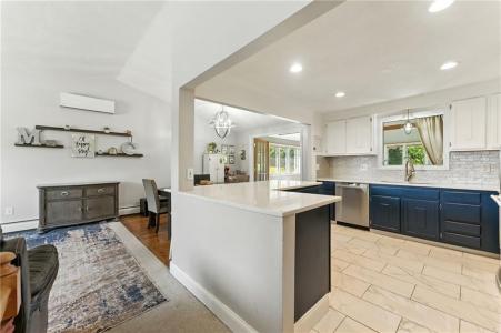 308 Old County Road, Smithfield, Rhode Island 02917