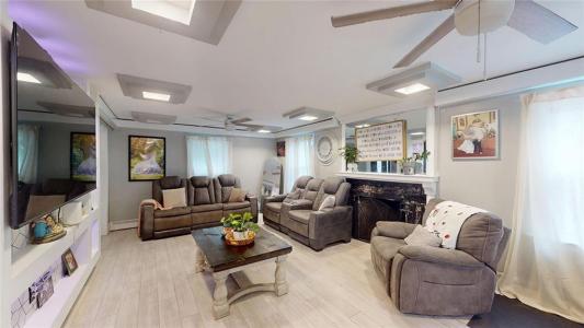 483 Woodland Road, Woonsocket, Rhode Island 02895, Stati Uniti