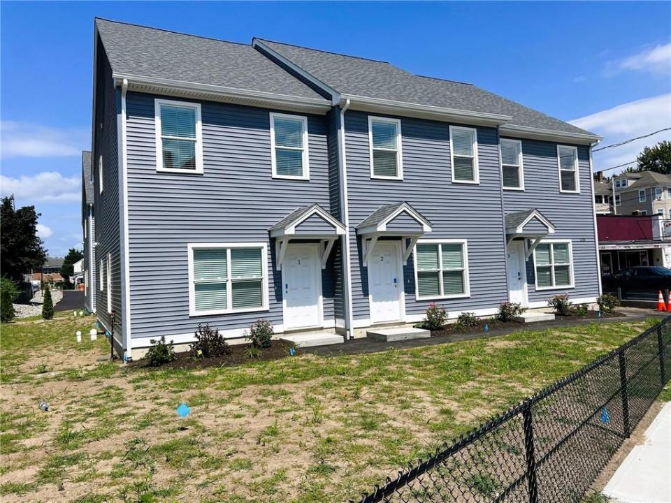 578 Elm Street 1, Woonsocket, Rhode Island 02895, États-Unis