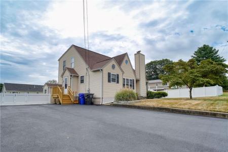 9 Surrey Lane, West Warwick, Rhode Island 02893, Estados Unidos