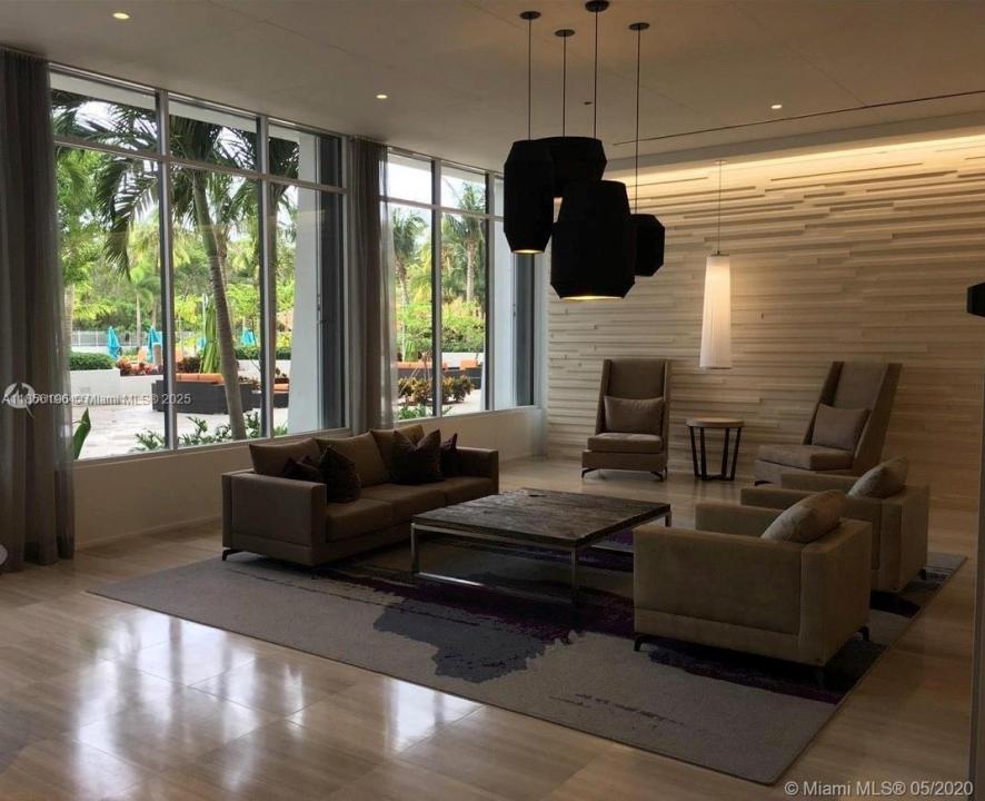 100 Bayview Dr 309, Sunny Isles Beach, Florida 33160
