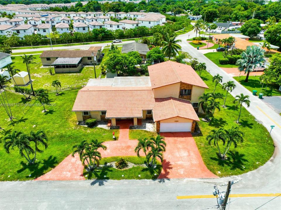 2420 NW 132nd St, Miami, Floride 33167, États-Unis