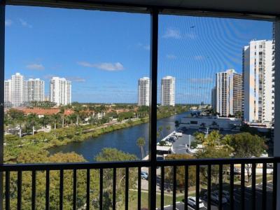 3475 N Country Club Dr 817, Aventura, Florida 33180, USA