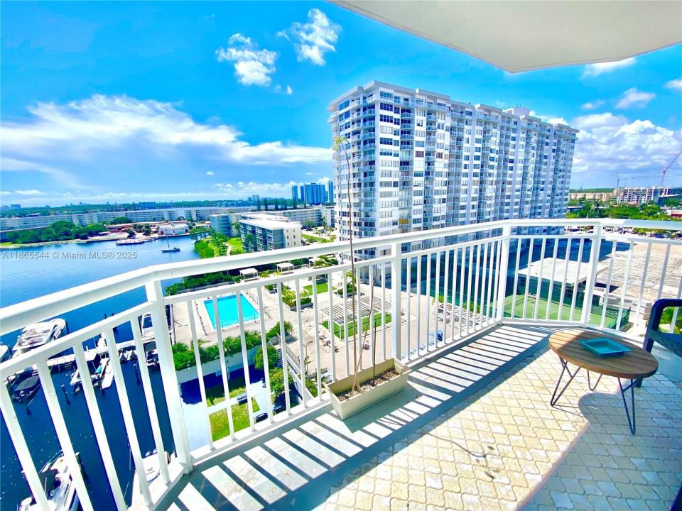 Aventura, Florida 33160