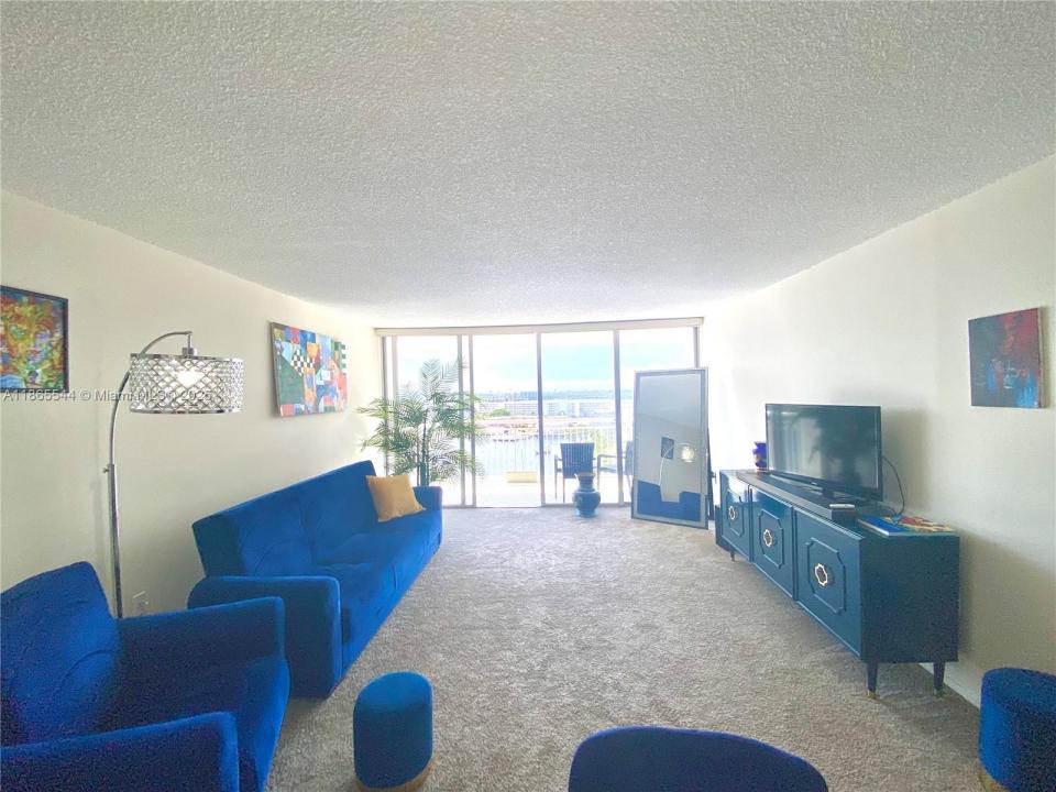 Aventura, Florida 33160