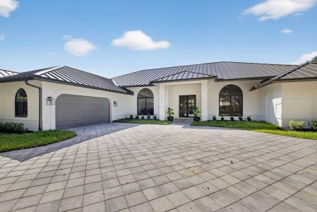 18240 SE Heritage Drive, Tequesta, Florida 33469