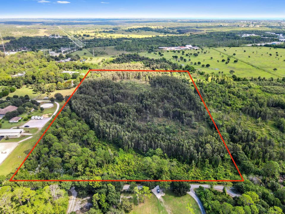 SE 138th Street, NANCY J WILLIAMS MINOR, Hobe Sound, Florida 33455