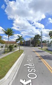 404 Foster Rd, Hallandale Beach, Florida 33009