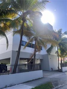 1221 SW 27th Ave - 2nd Floor, Miami, Florida 33135, USA