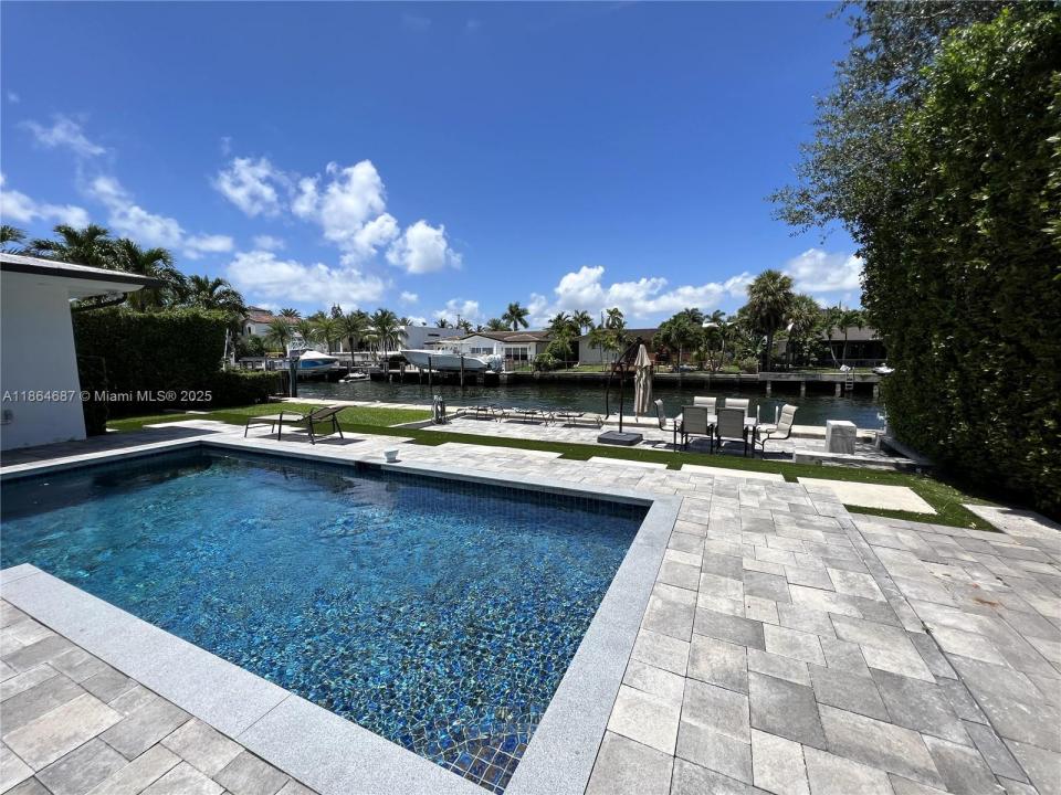 2062 NE 121st Rd, North Miami, Florida 33181