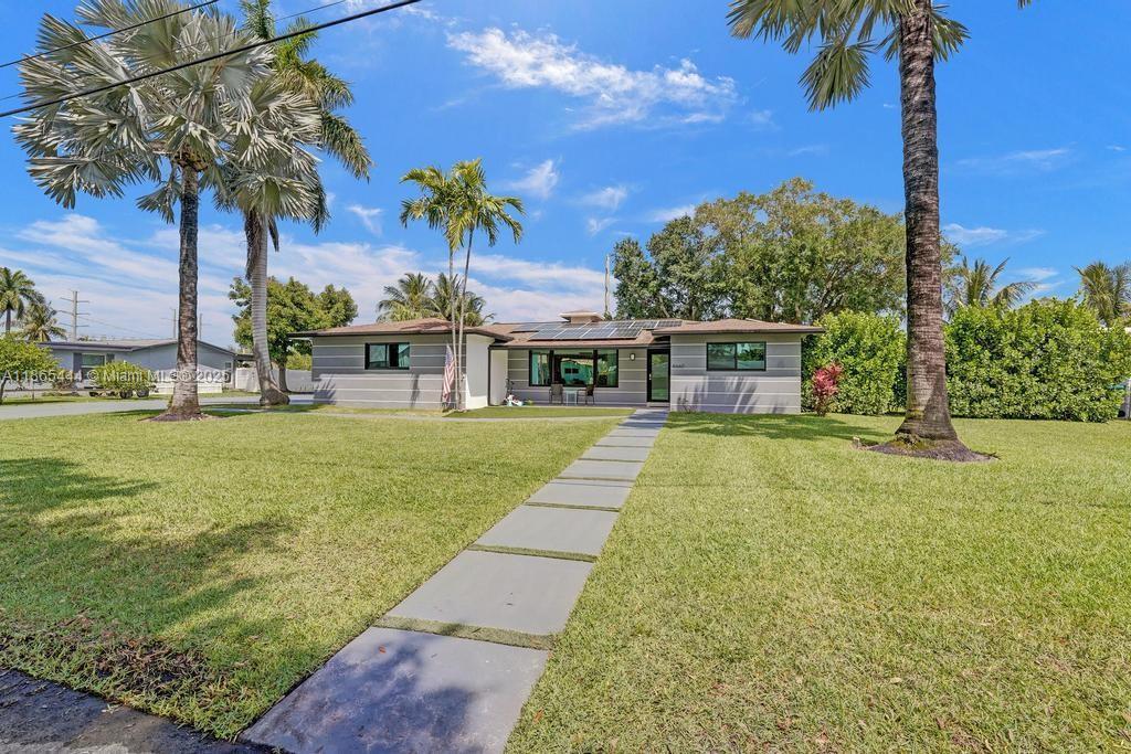 4660 SW 37th Ave, Dania Beach, Florida 33312
