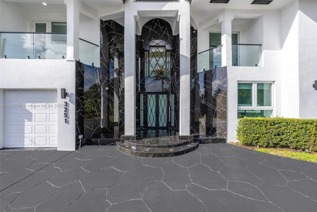 3251 NE 164th St, North Miami Beach, Florida 33160