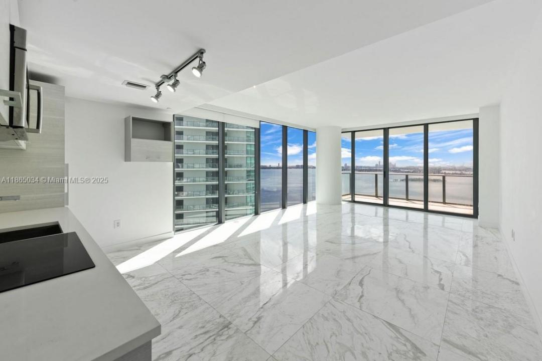 650 NE 32nd St 2907, Miami, Florida 33137