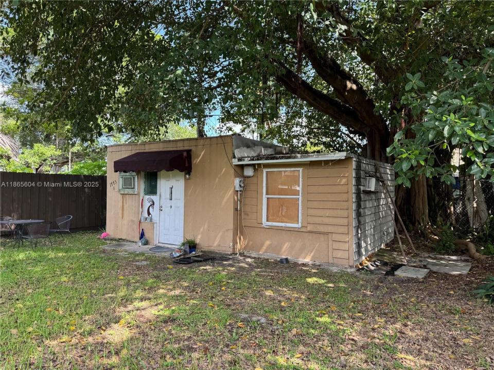 1773 NW 45th St, Miami, Florida 33142, Estados Unidos