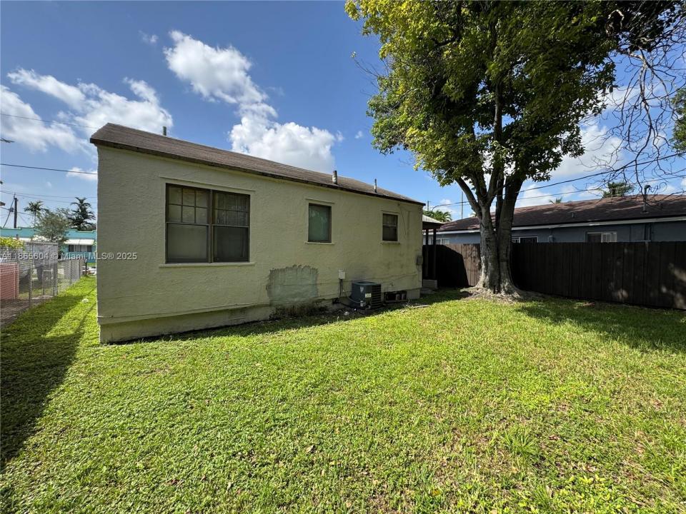 1773 NW 45th St, Miami, Florida 33142, Estados Unidos